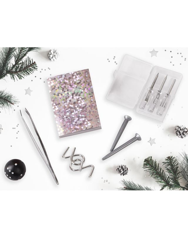 Red Jolly Crackers - 8.5" (6pk)