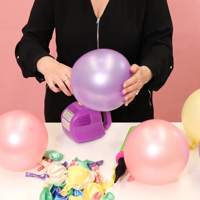 Inflating balloons with an electric balloon pump