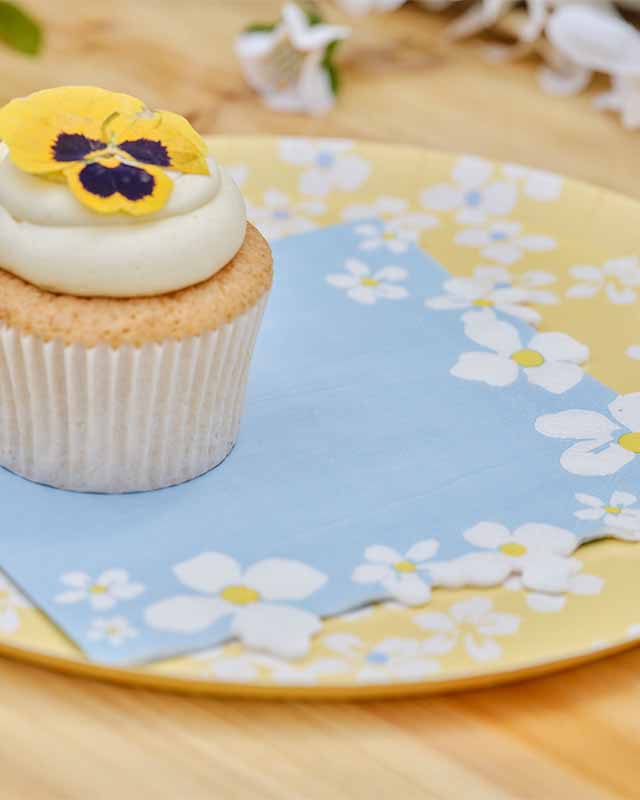 Flower Edge Floral Napkins - 16cm (16pk) – product image 2