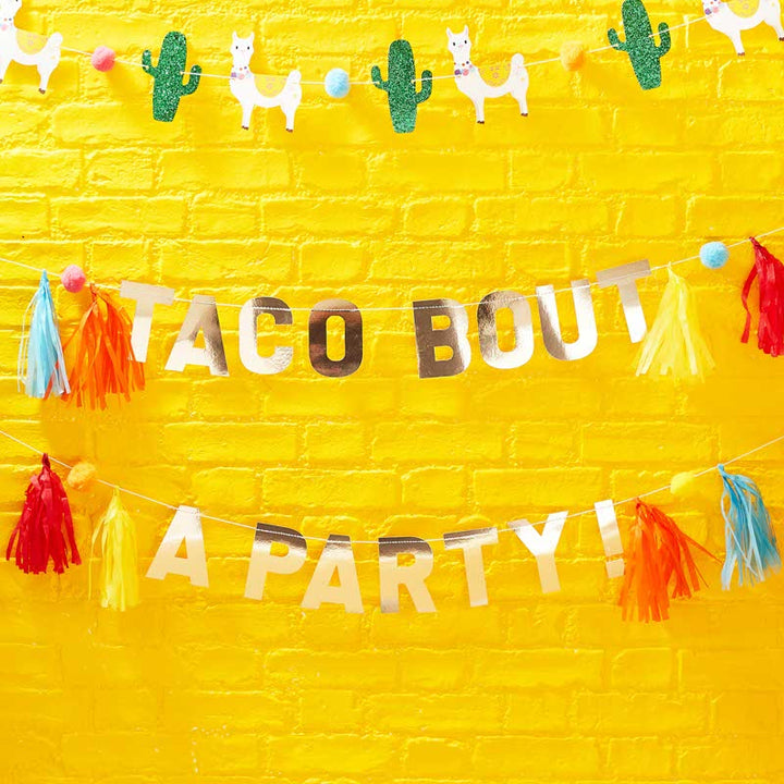 Gold Taco Party Pompom & Tassle Paper Banner - 1.5m – product image 1