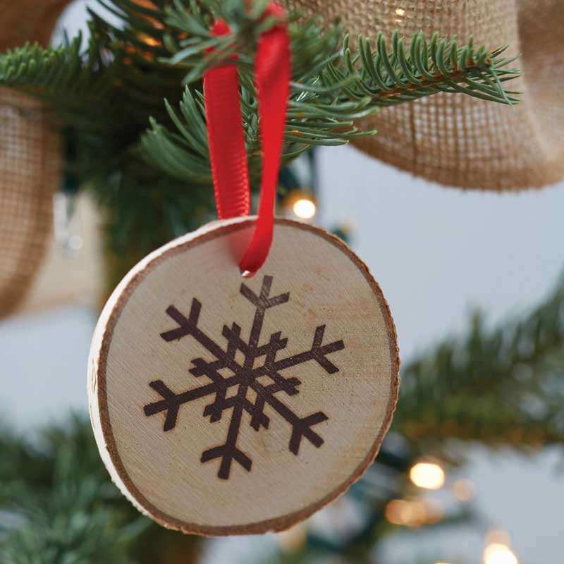 Wooden Round Snowflake Hanging Tree Decorations (6pk) – product image 1