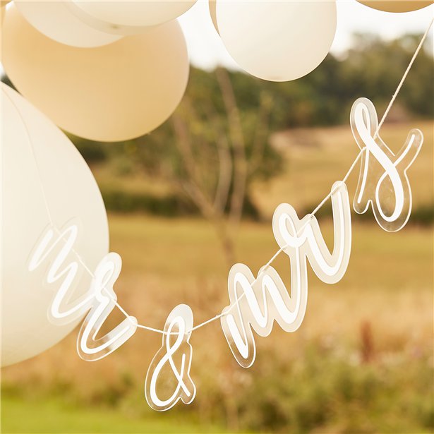 Mr & Mrs Acrylic Bunting – product image 3