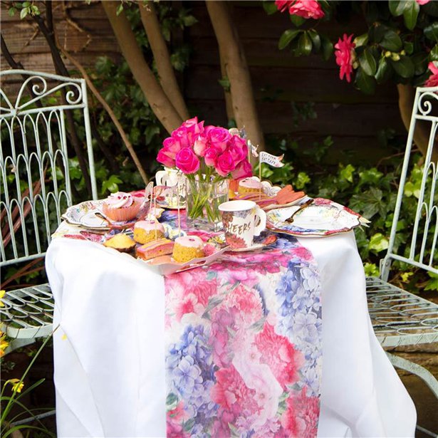 Truly Scrumptious Table Runner