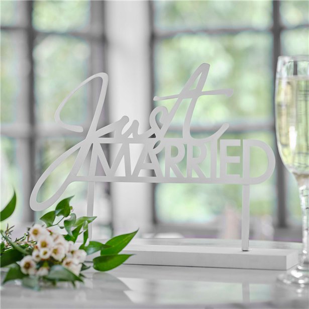 Contemporary Wedding Mr & Mrs Metal Table Sign – product image 1