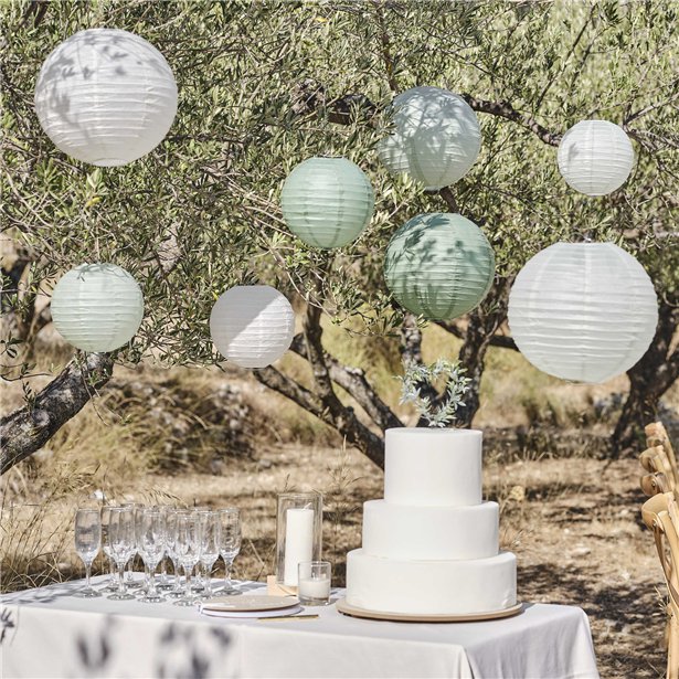 Secret Garden White Paper Hanging Decorations (8pk) – product image 1