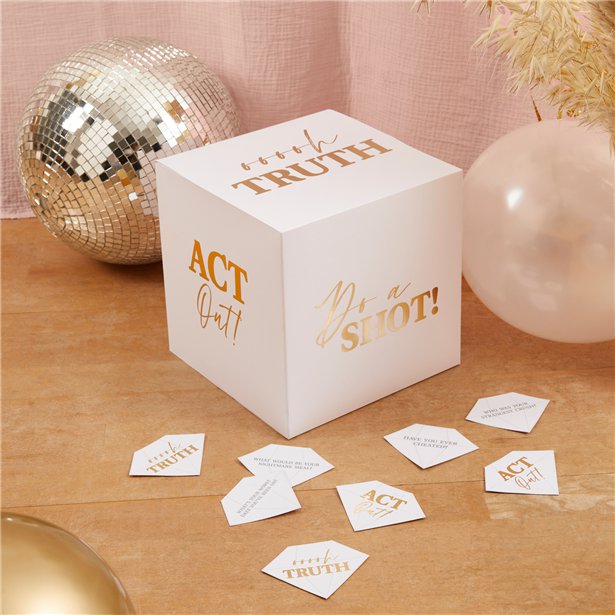 Hen Party Giant Dice Party Game – product image 1