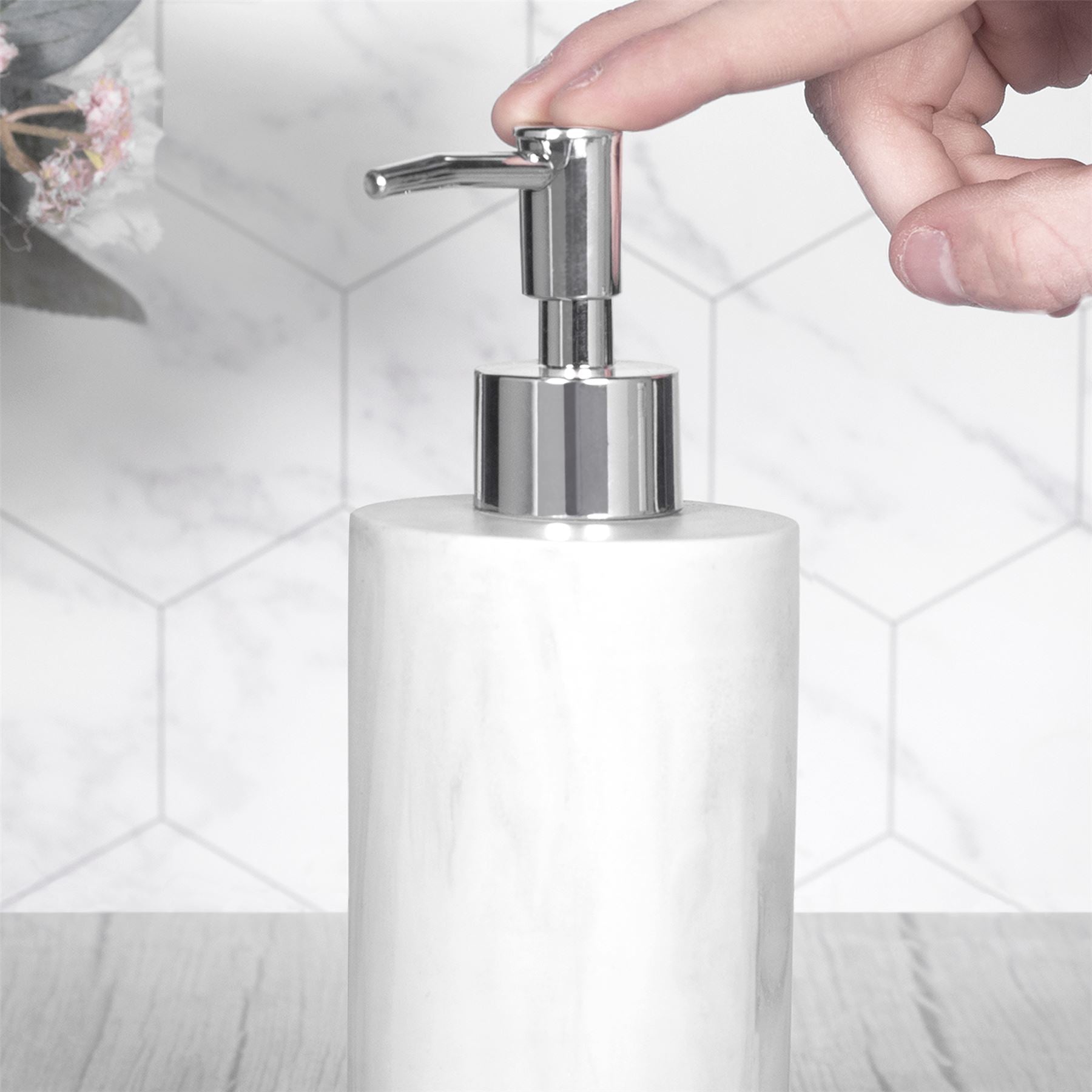 Resin Bathroom Set - 4 Piece | M&W	