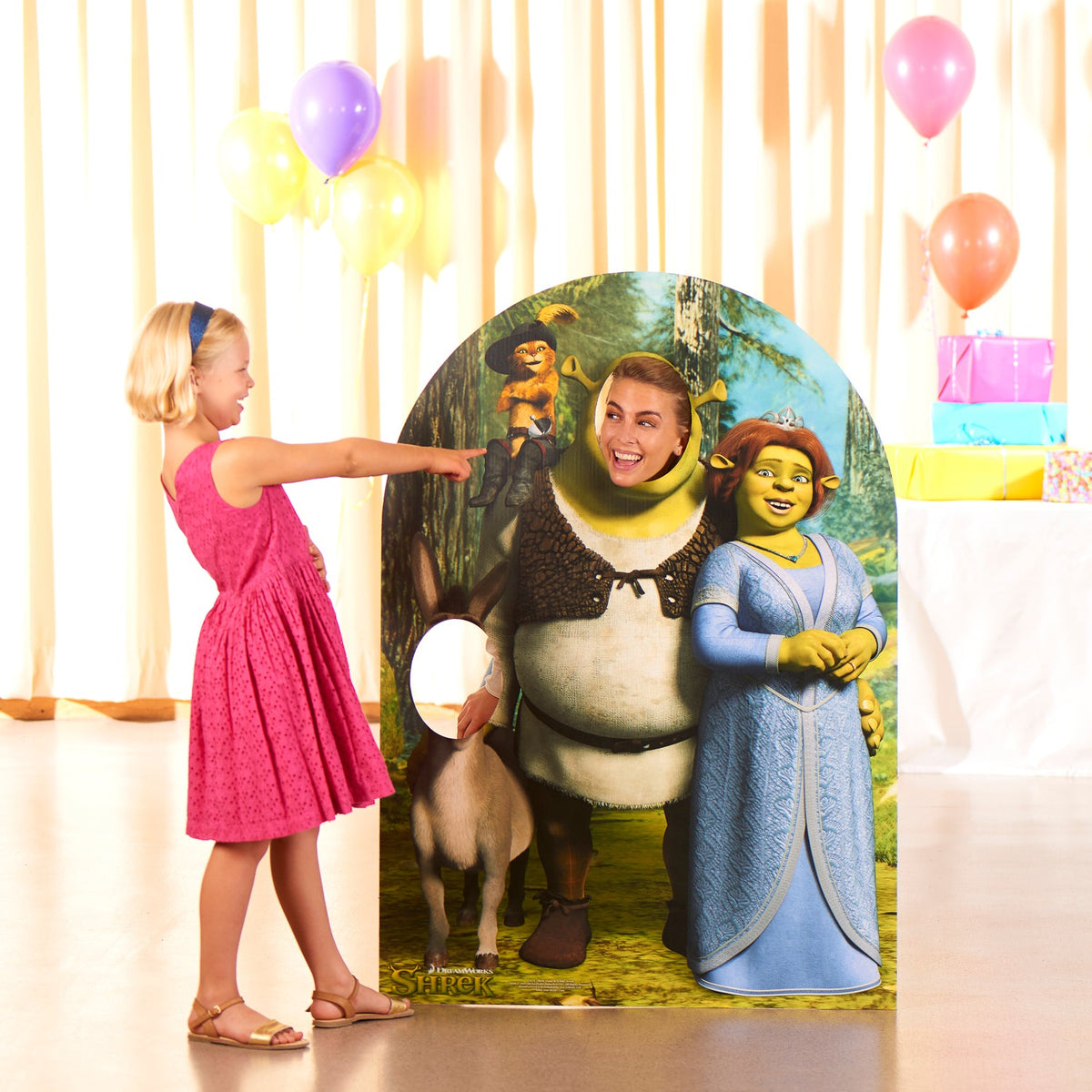 SC821 Shrek Stand-in (Child-Sized) Cardboard Cut Out Height 134cm – product image 4