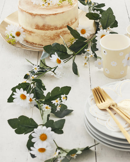 Crazy Daisy Foliage Garland - 1.8m