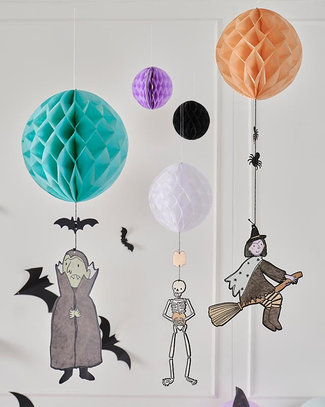 Honeycomb Paper Hanging Decorations with Characters (5pk) – product image 2