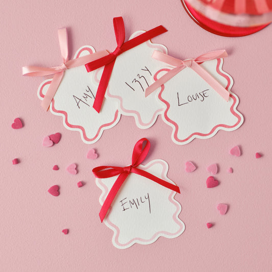Wavy Place Cards with Pink and Red Bows