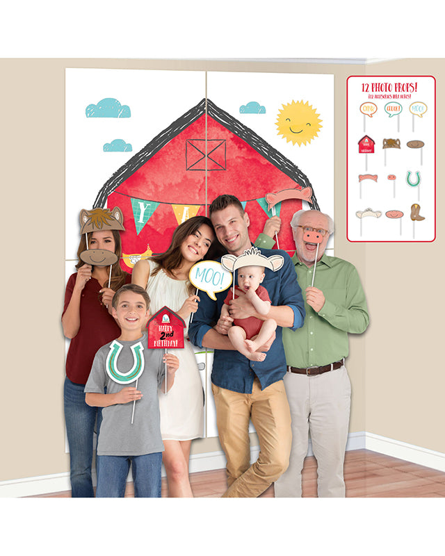 Barnyard Birthday Scene Setter with Props