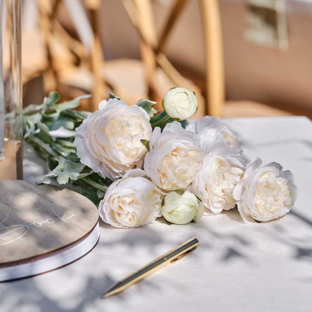 Ranunculus Foliage Stems (3pk)