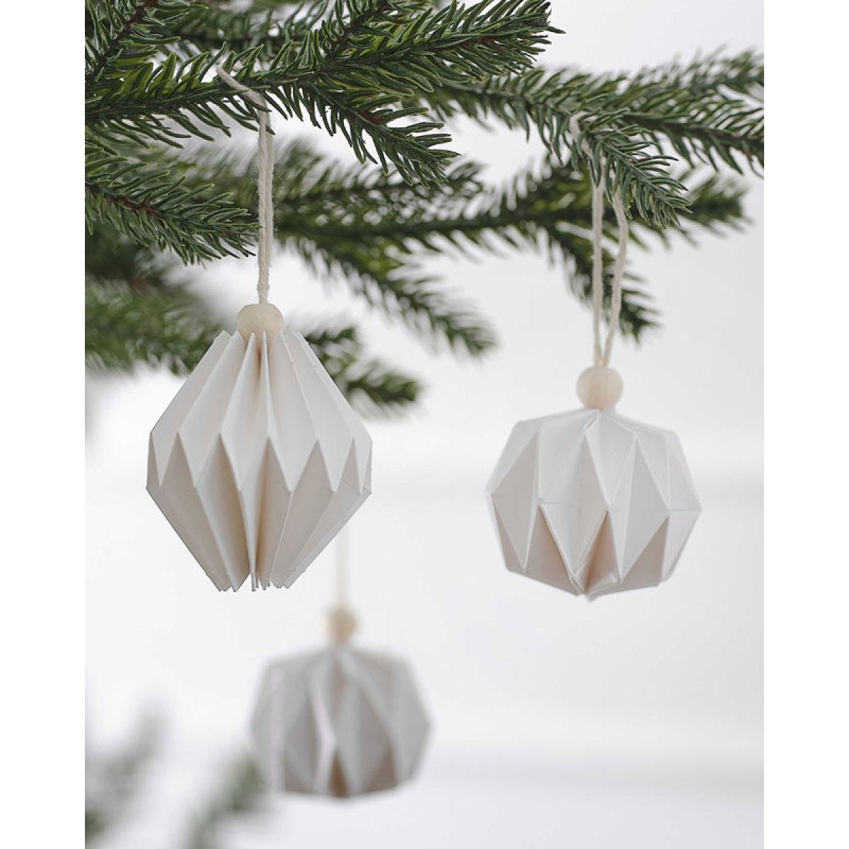 Paper Shaped Tree Decorations With Bead (3pk)
