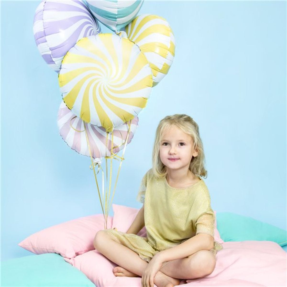 Light Yellow Candy Swirl Foil Balloon - 18"