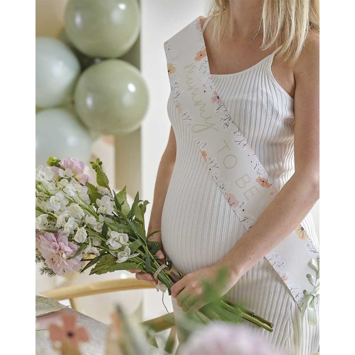 Floral Baby &apos;Mummy to Be&apos; Paper Sash