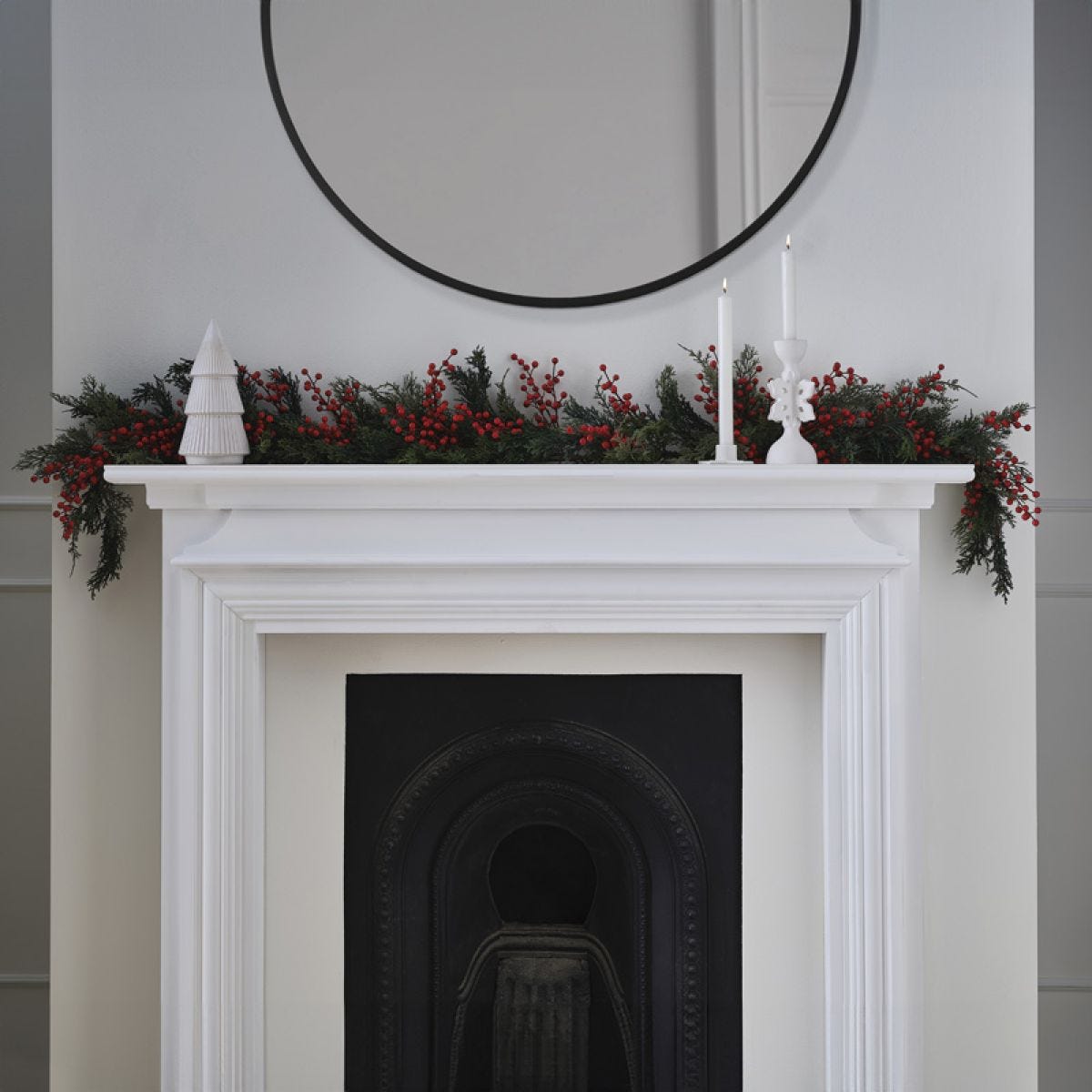 Red Berry Foliage Garland