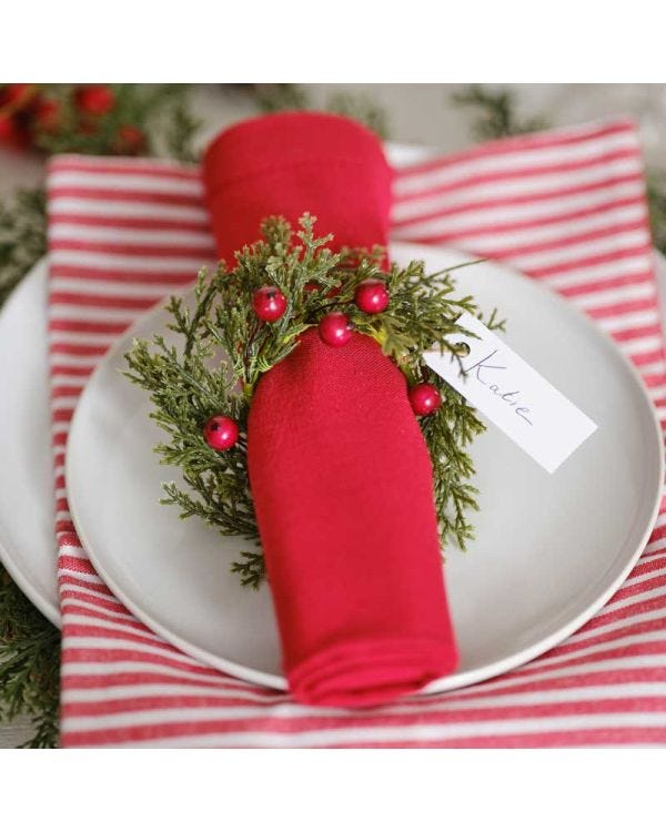 Foliage &amp; Berry Christmas Napkin Rings (6pk)