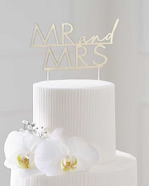Gold Acrylic &#039;Mr &amp; Mrs&#039; Cake Topper - 14.5cm x 15.8cm
